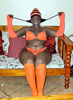 Secret photos of black BBW housewife..
